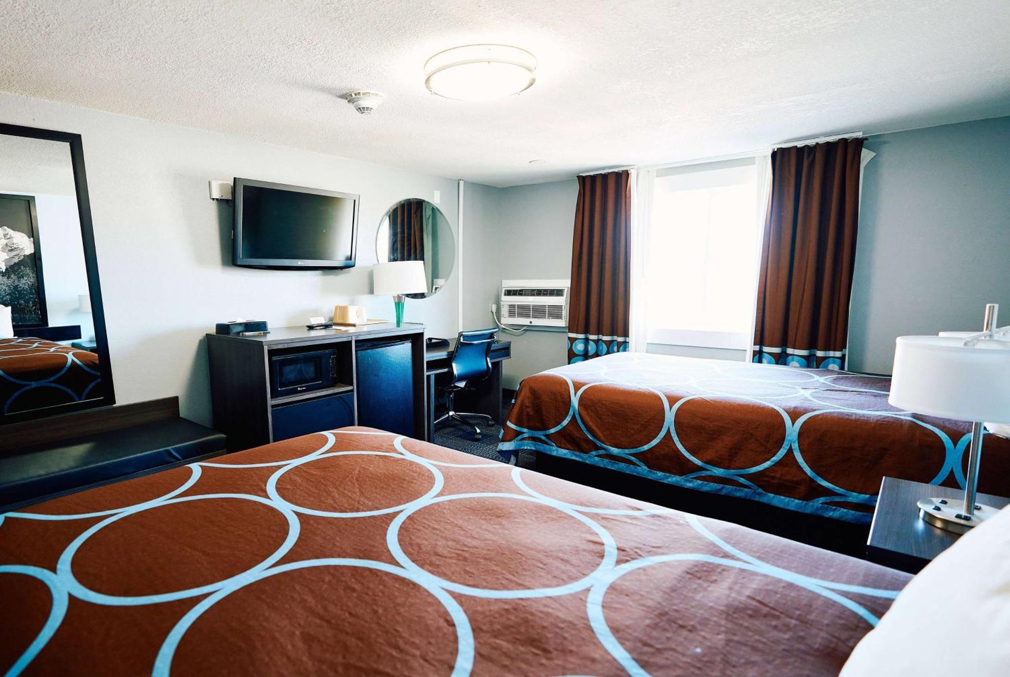 Super 8 By Wyndham Pueblo Hotel Kültér fotó