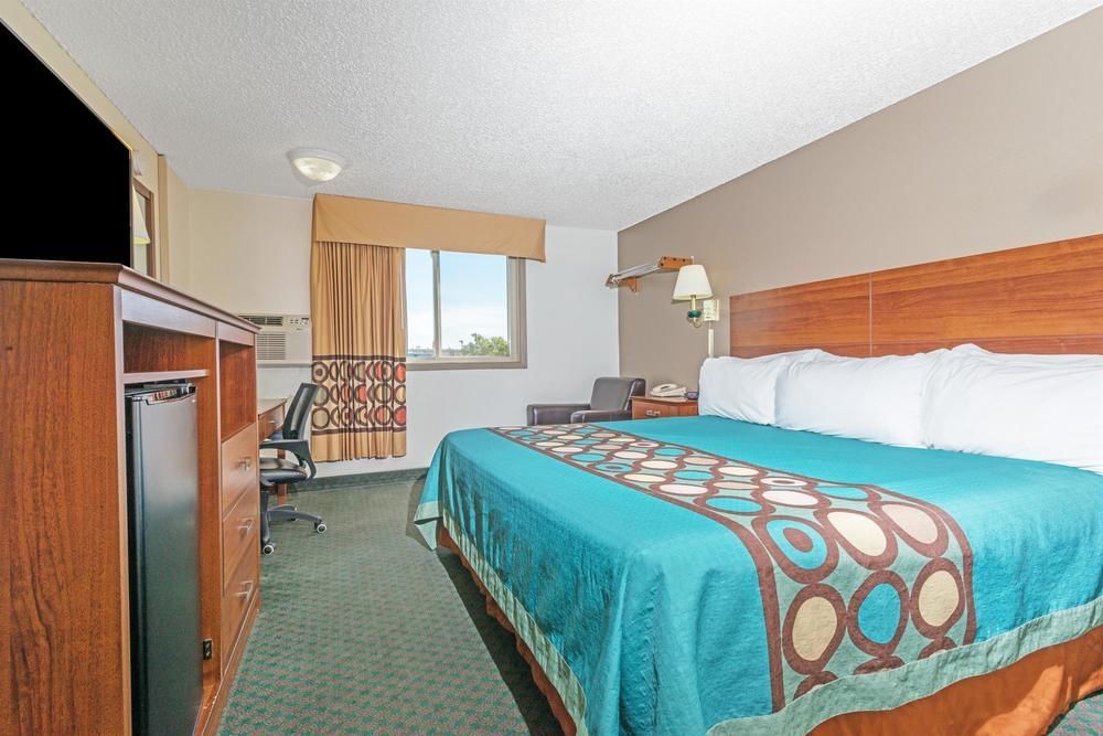 Super 8 By Wyndham Pueblo Hotel Kültér fotó