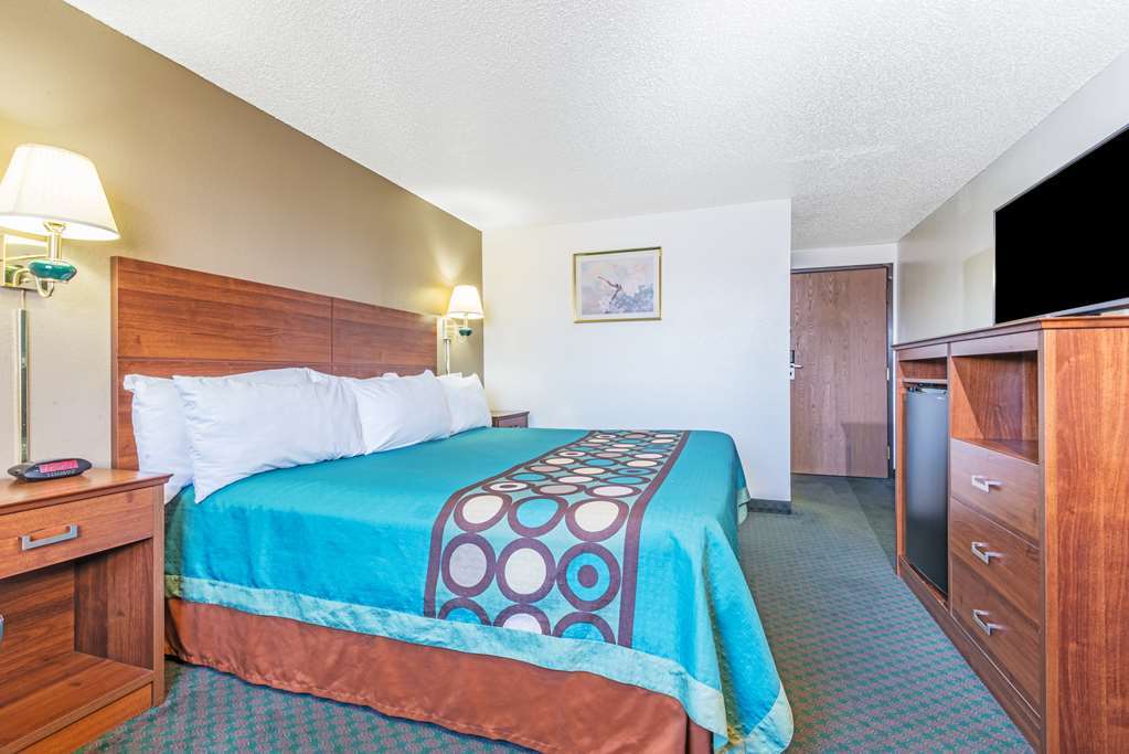 Super 8 By Wyndham Pueblo Hotel Szoba fotó