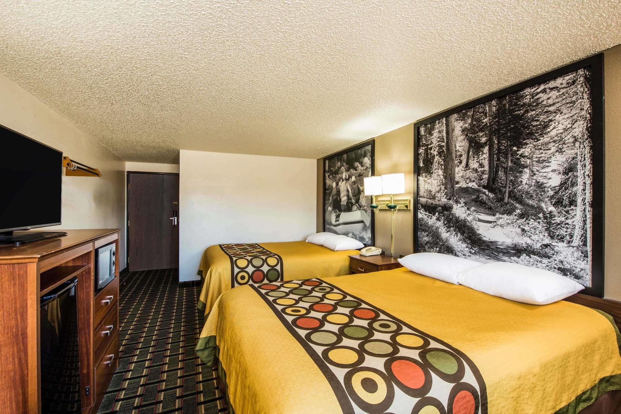 Super 8 By Wyndham Pueblo Hotel Kültér fotó
